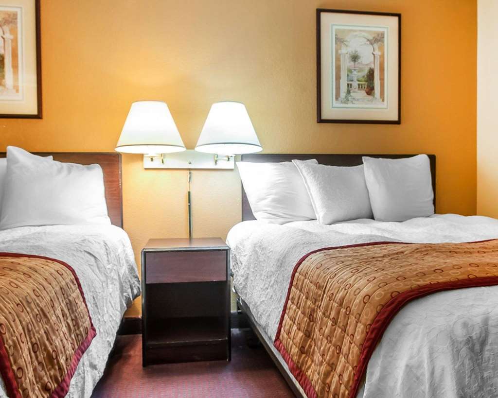 Rodeway Inn Φάρμινγκτον Δωμάτιο φωτογραφία