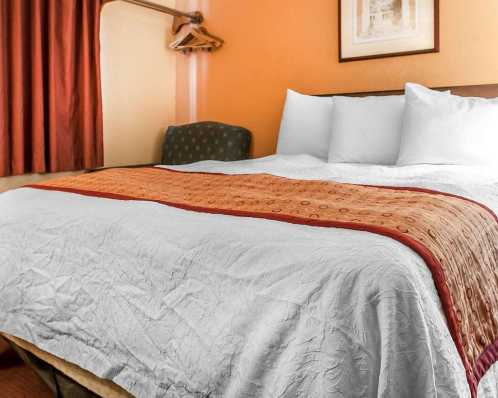 Rodeway Inn Φάρμινγκτον Δωμάτιο φωτογραφία