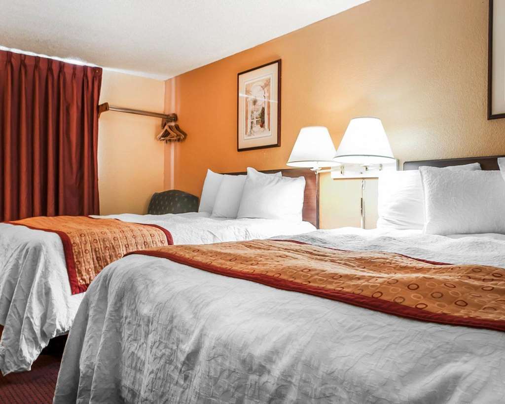 Rodeway Inn Φάρμινγκτον Δωμάτιο φωτογραφία