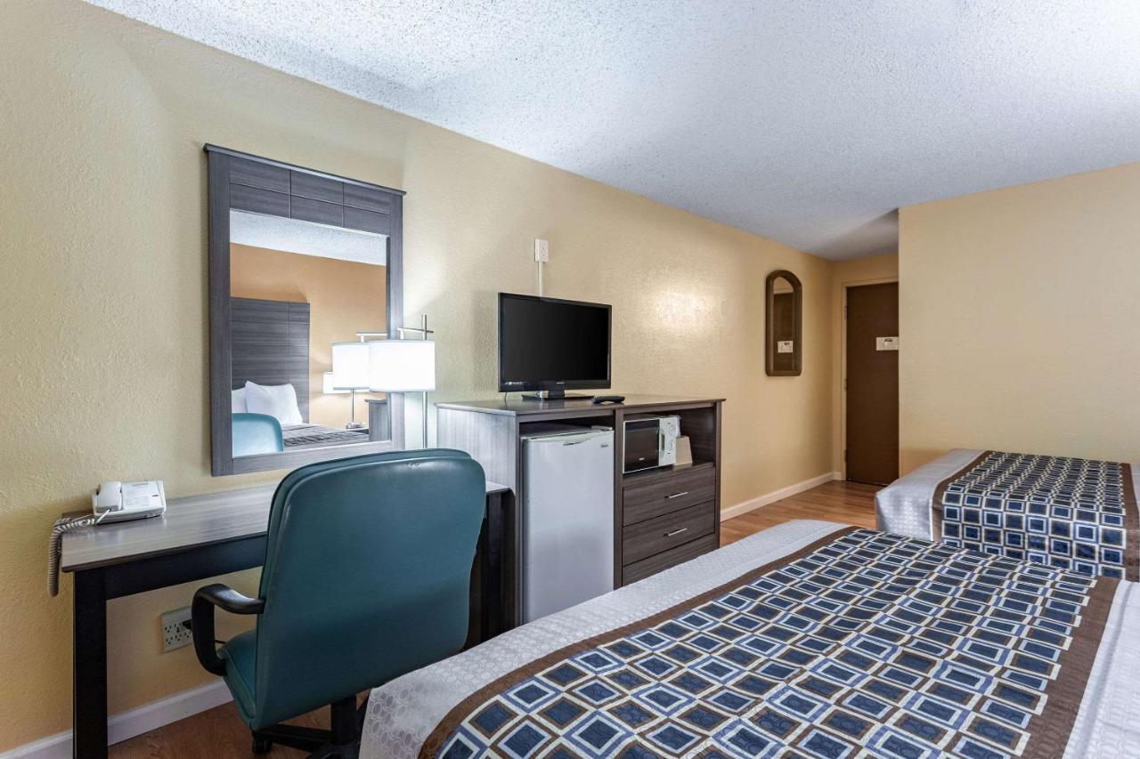 Rodeway Inn Φάρμινγκτον Εξωτερικό φωτογραφία