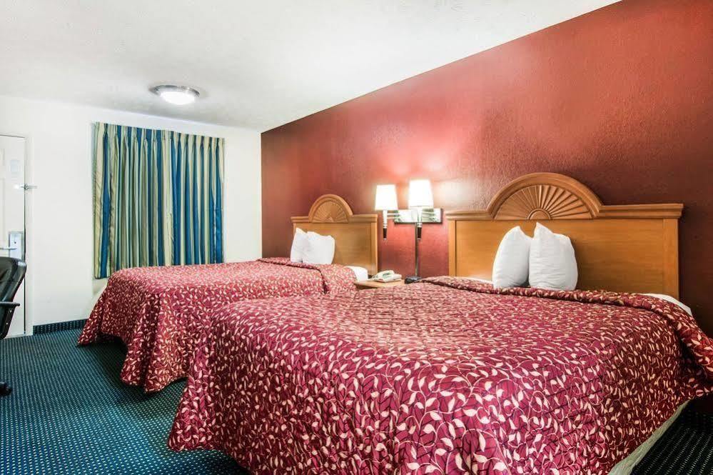 Rodeway Inn Φάρμινγκτον Εξωτερικό φωτογραφία