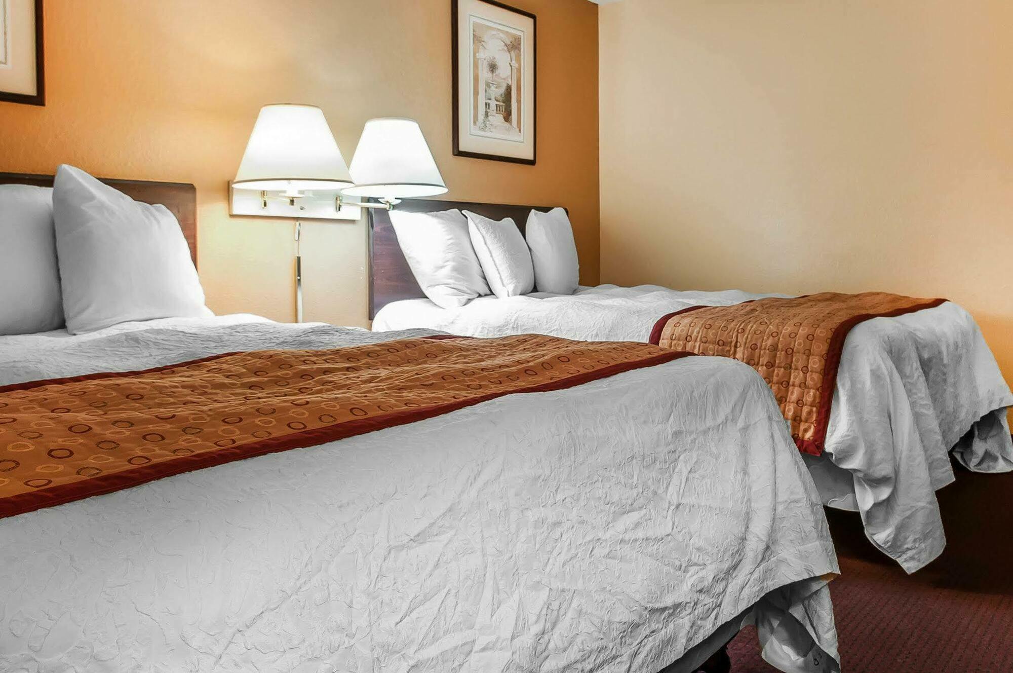 Rodeway Inn Φάρμινγκτον Εξωτερικό φωτογραφία