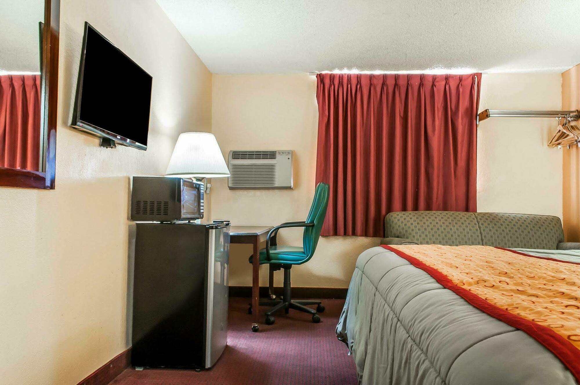 Rodeway Inn Φάρμινγκτον Εξωτερικό φωτογραφία